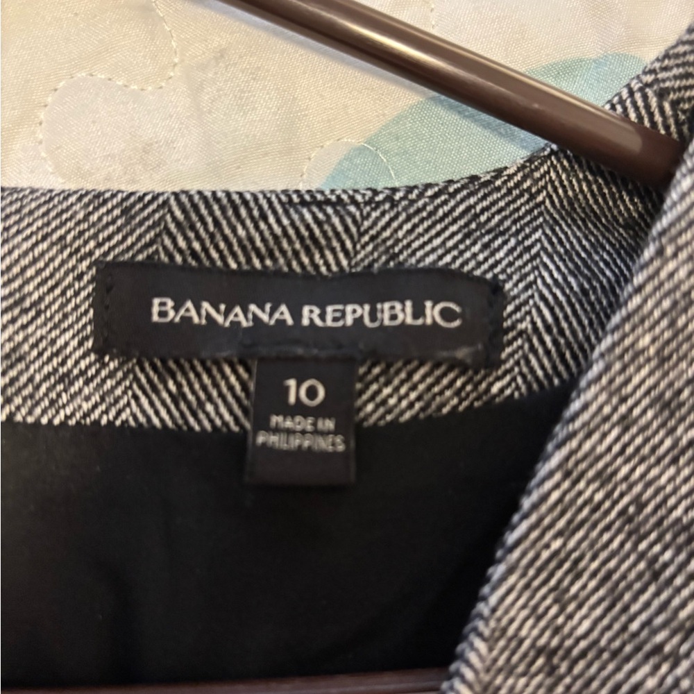 Banana Republic Charcoal V-Neck Midi Dress - Picture 3 of 4
